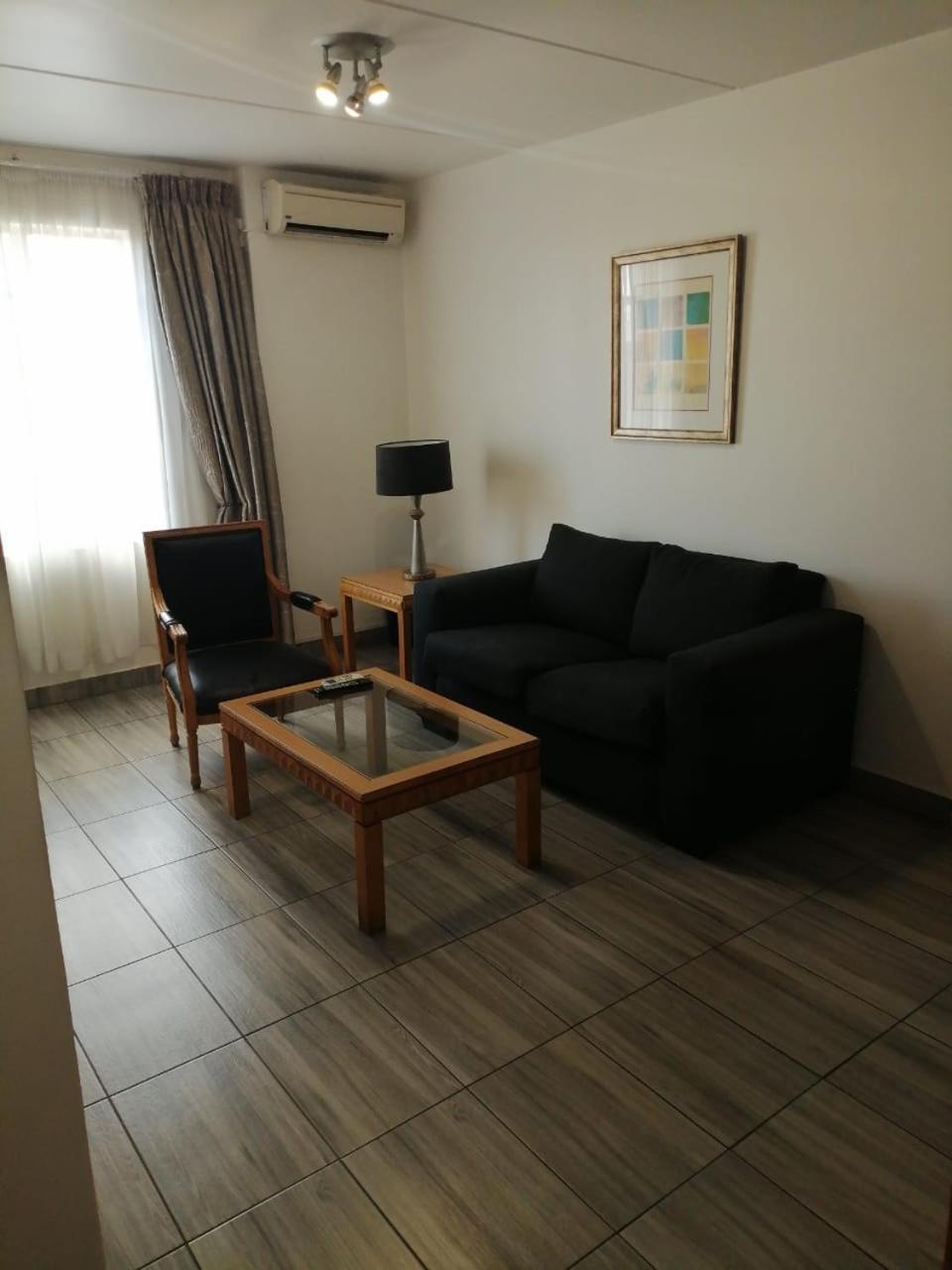 Airport Inn And Suites Edenvale Kültér fotó