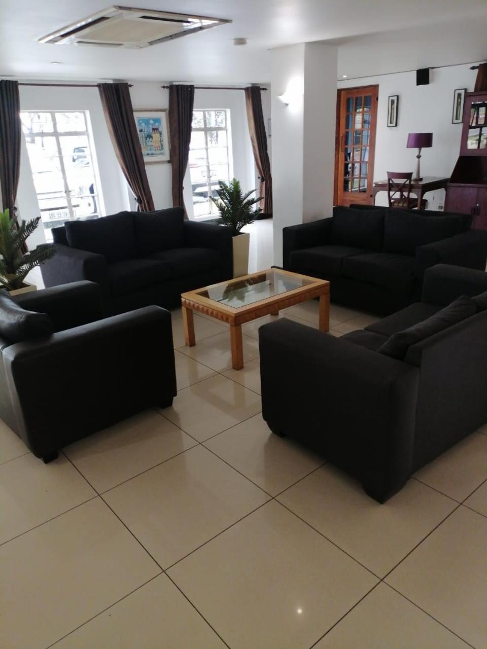 Airport Inn And Suites Edenvale Kültér fotó