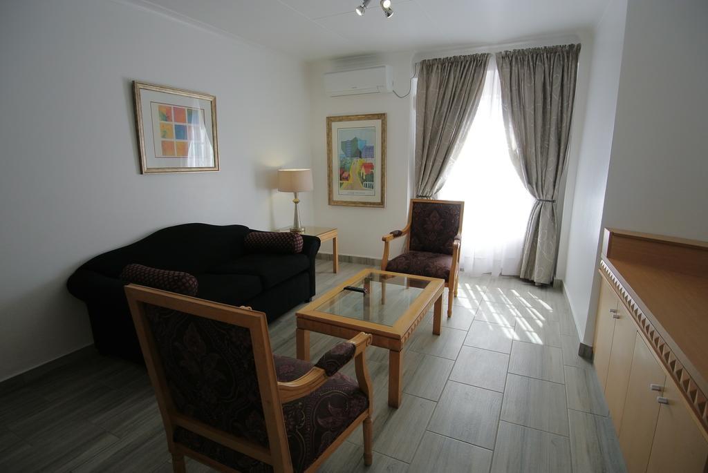 Airport Inn And Suites Edenvale Kültér fotó